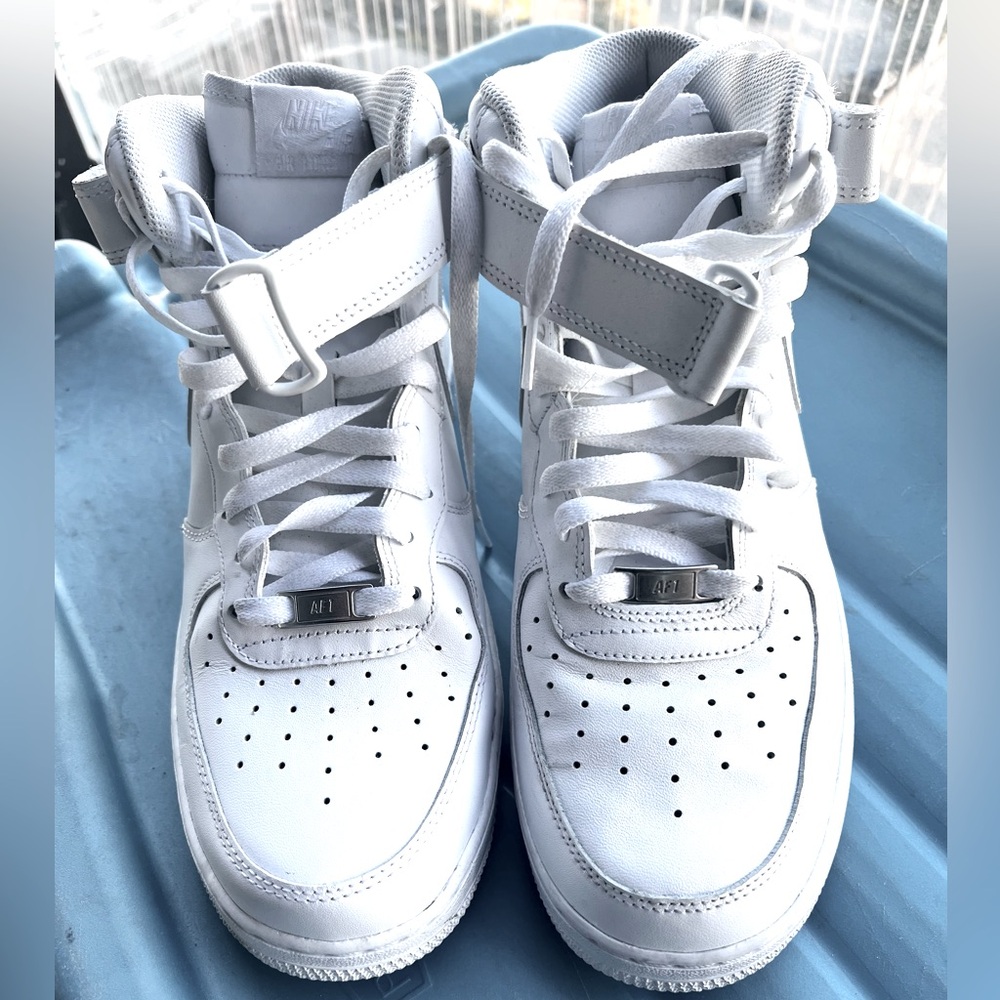 NIKE AIR FORCE 1’s - MEN’S- WHITE- VF 315123-111 | SIZE 11